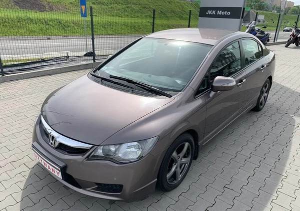 Honda Civic cena 34700 przebieg: 152000, rok produkcji 2010 z Bychawa małe 596